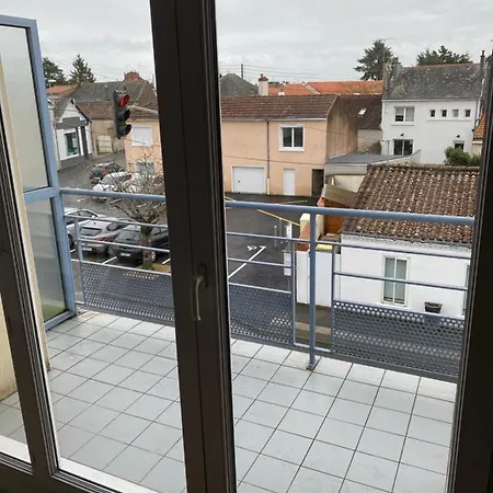 Sacre Coeur - Duplex Avec Balcon - 4 Pers Apartment Cholet Exterior photo